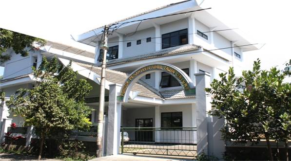 Porno crossdressers qollari holda kontur